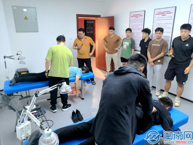 漳州芗城区文体旅游局与闽南师范大学体育学院举行校地合作签约仪式完美体育(图3)