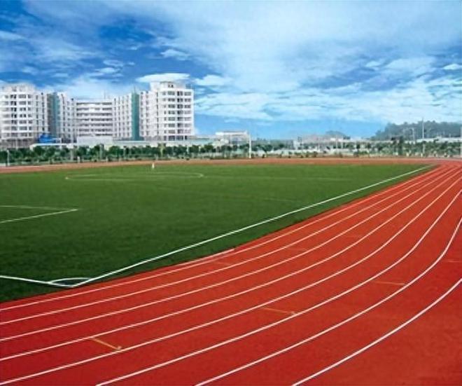 塑胶跑道的完美体育排水设计策略(图1)