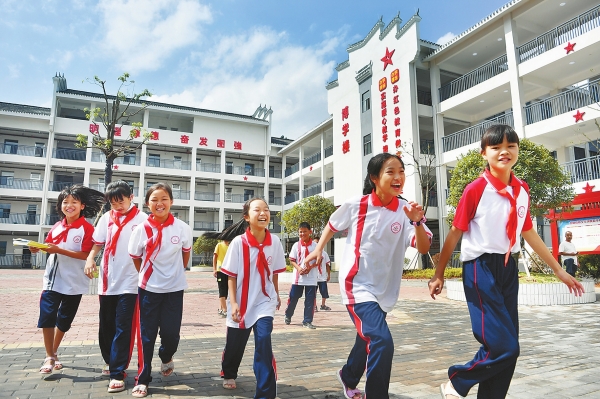 向着幸福一路奔跑——湖南二十年接力写好“民生答卷”的温暖故事完美体育(图7)