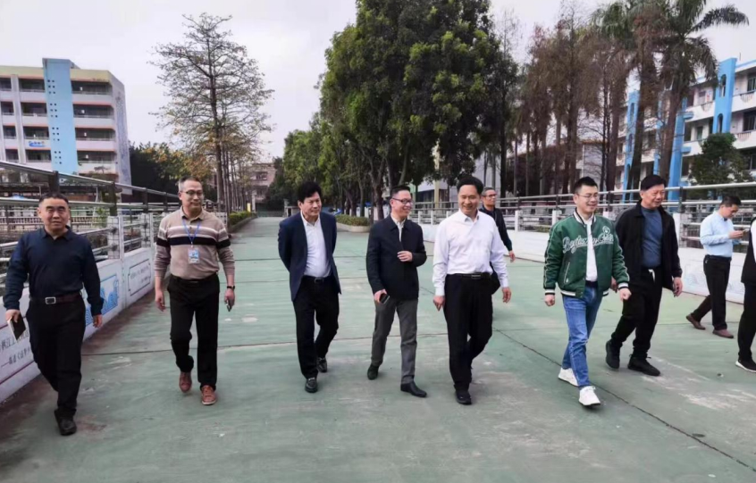 省教育厅调研组到完美体育清远调研指导学校体育场地设施建设(图3)